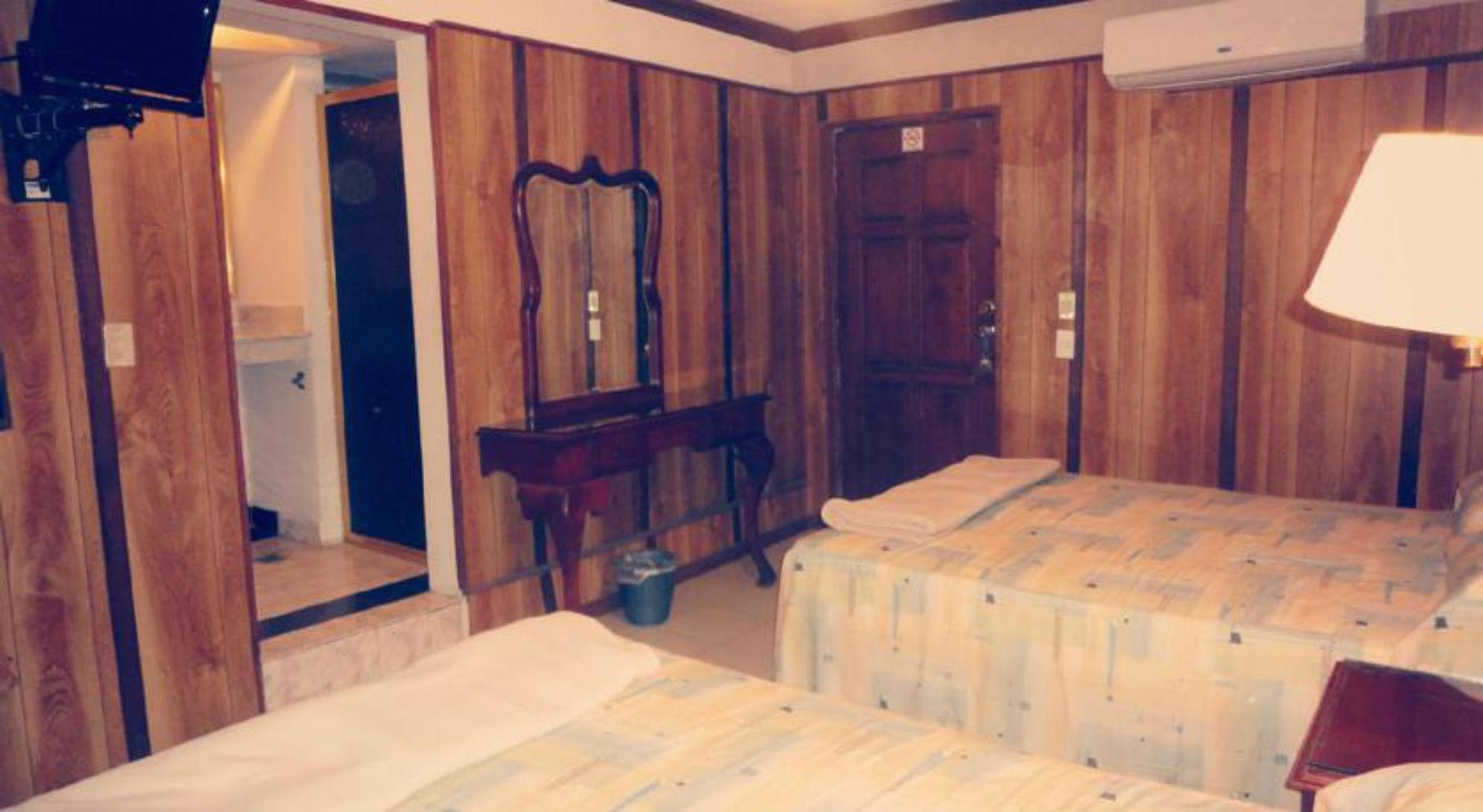 Fundador Hotel Monterrey Buitenkant foto