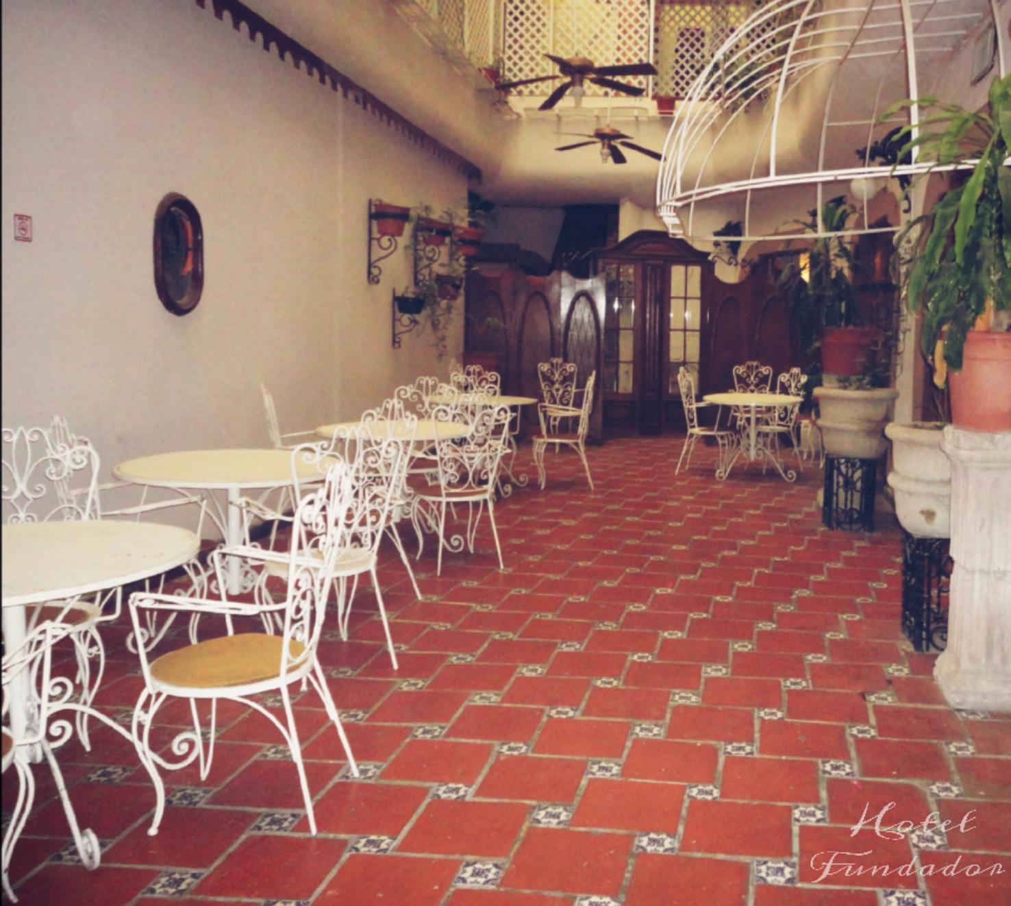 Fundador Hotel Monterrey Buitenkant foto