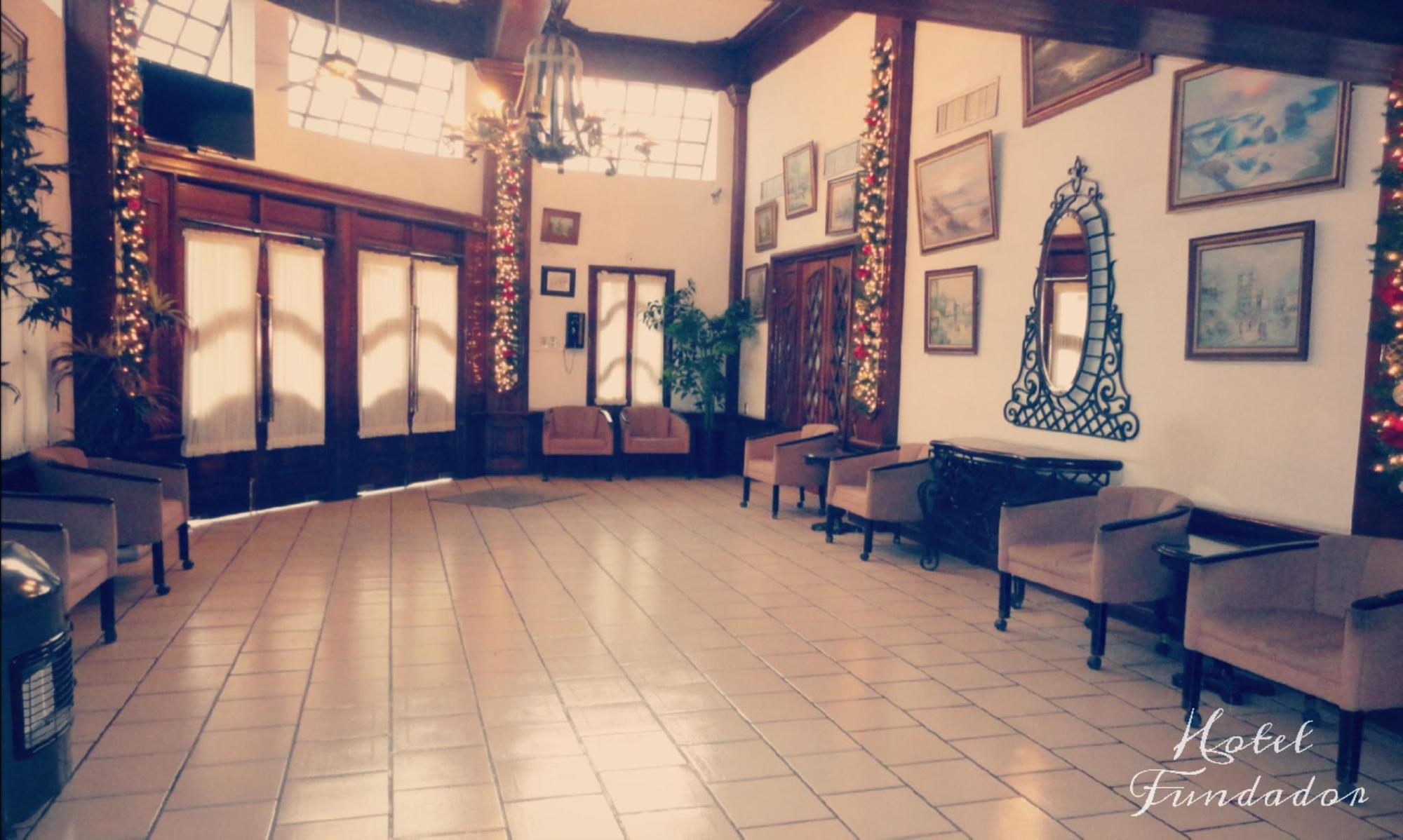 Fundador Hotel Monterrey Buitenkant foto